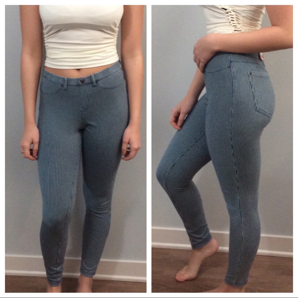 HUE striped blue jeggings, size S